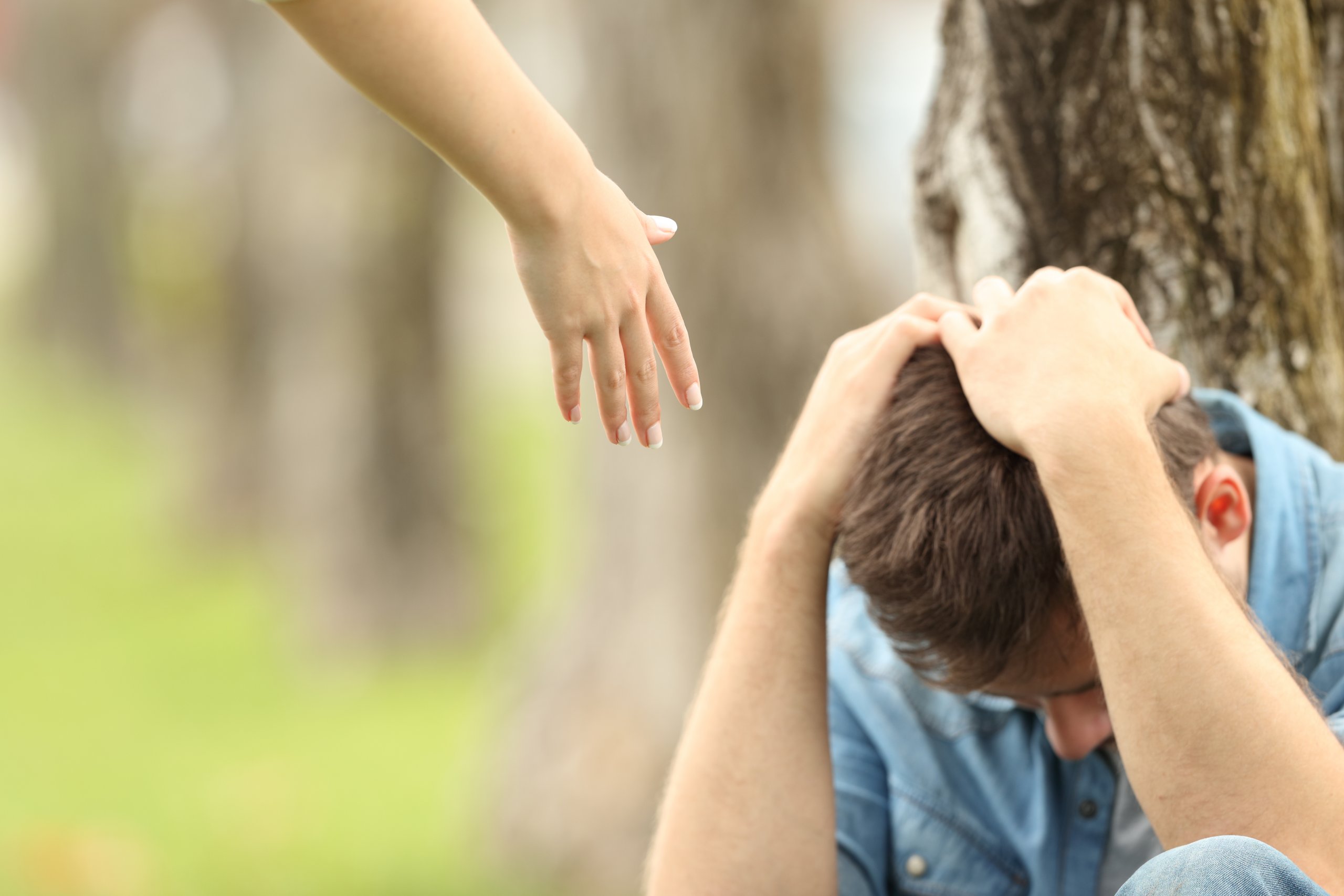 4 Ways to Bless Someone in a Difficult Season